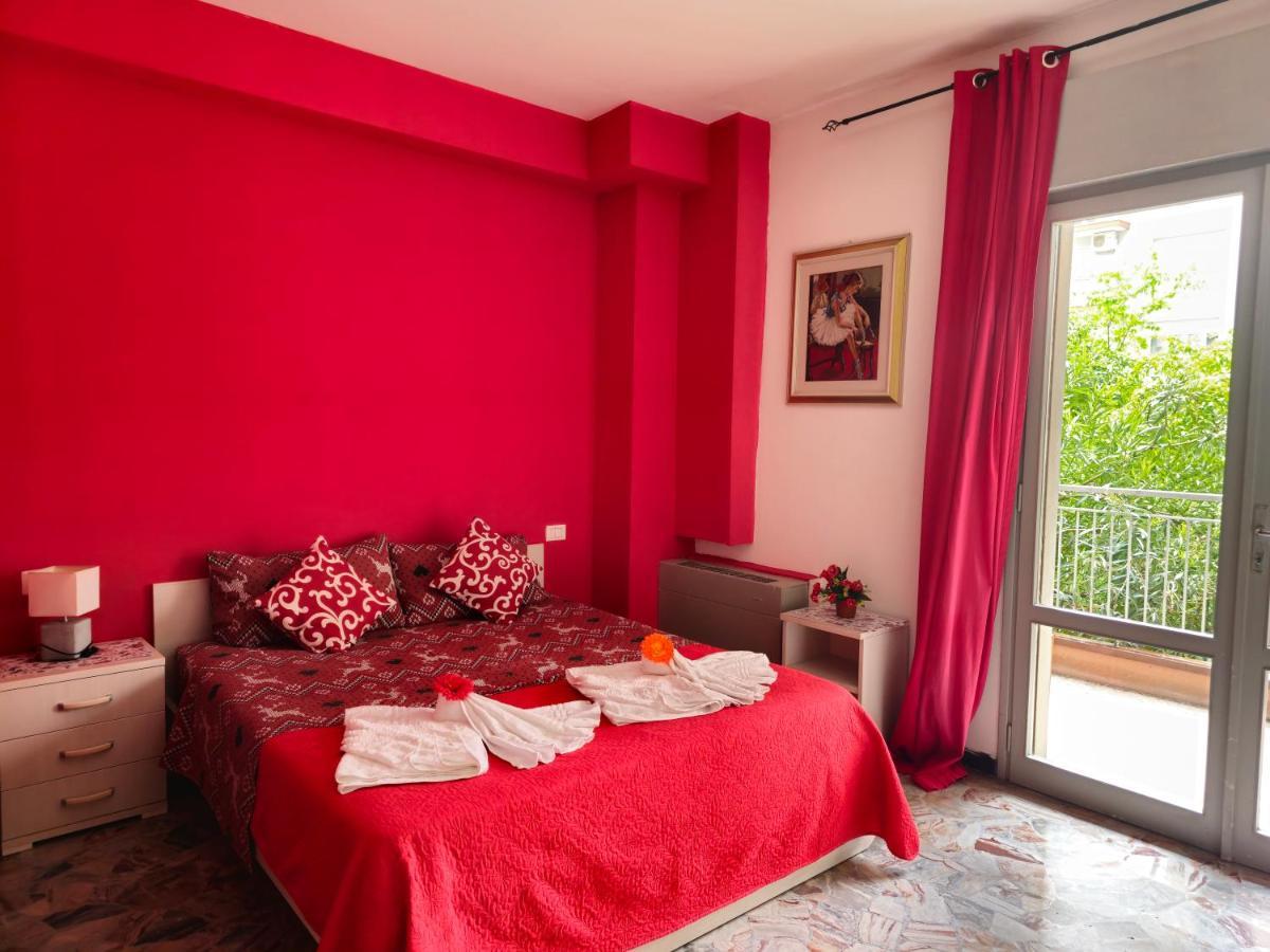 กาเด ฟิออรี 1 เวเนเซีย Bed & Breakfast เมสเตร ภายนอก รูปภาพ