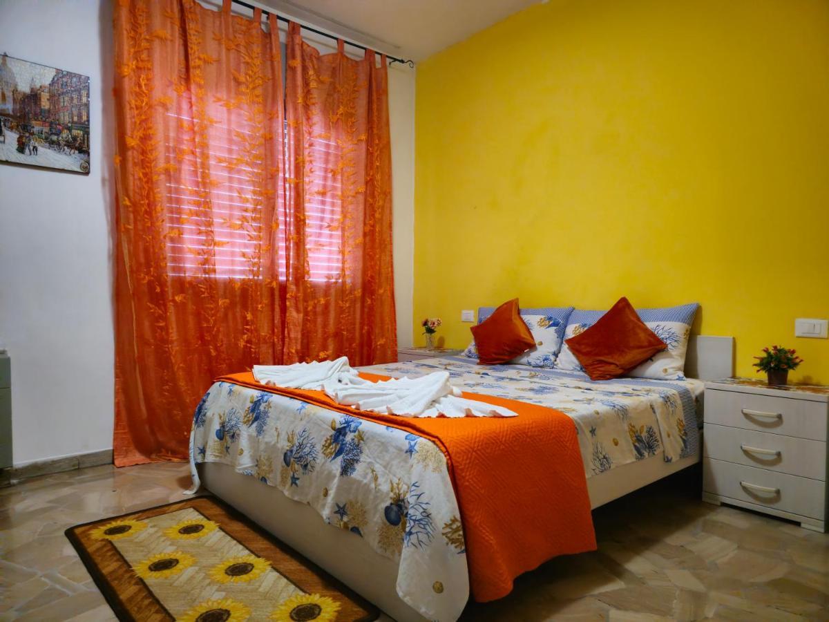 กาเด ฟิออรี 1 เวเนเซีย Bed & Breakfast เมสเตร ภายนอก รูปภาพ