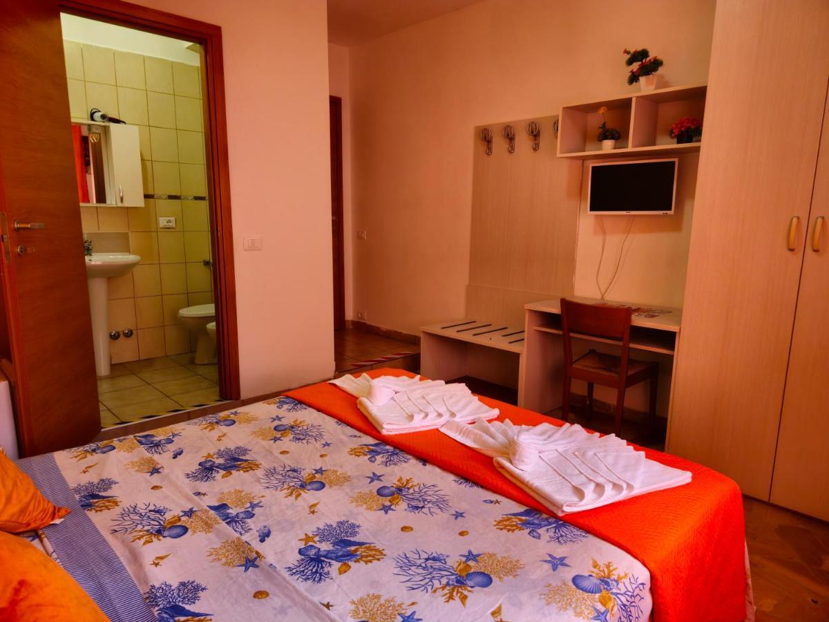 กาเด ฟิออรี 1 เวเนเซีย Bed & Breakfast เมสเตร ภายนอก รูปภาพ