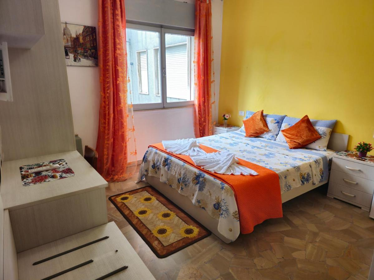 กาเด ฟิออรี 1 เวเนเซีย Bed & Breakfast เมสเตร ภายนอก รูปภาพ