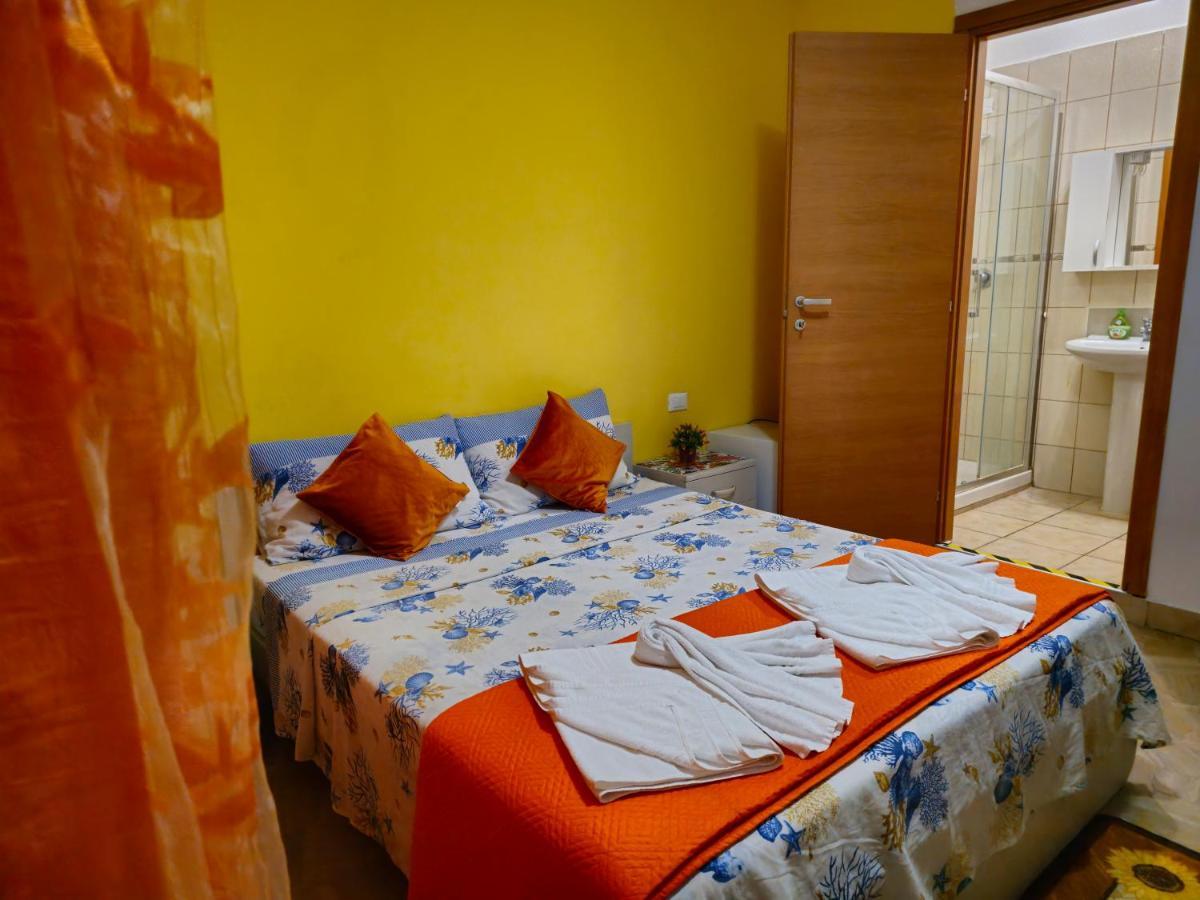 กาเด ฟิออรี 1 เวเนเซีย Bed & Breakfast เมสเตร ภายนอก รูปภาพ