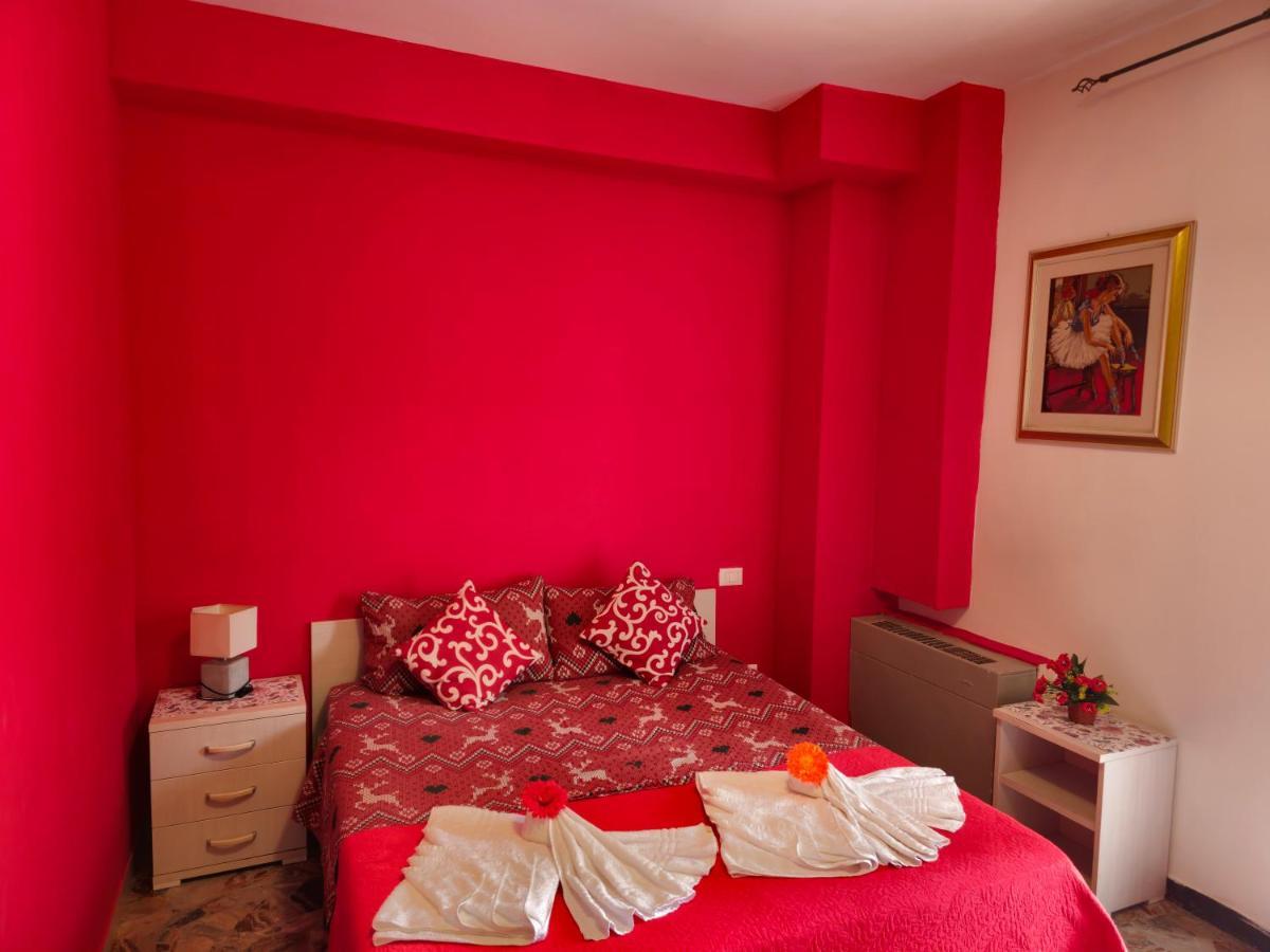 กาเด ฟิออรี 1 เวเนเซีย Bed & Breakfast เมสเตร ภายนอก รูปภาพ
