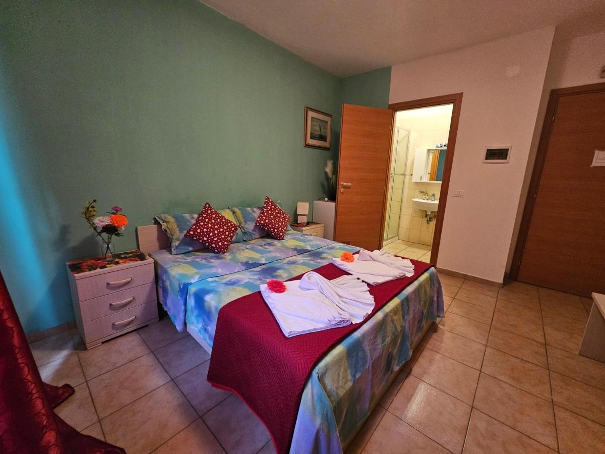 กาเด ฟิออรี 1 เวเนเซีย Bed & Breakfast เมสเตร ภายนอก รูปภาพ