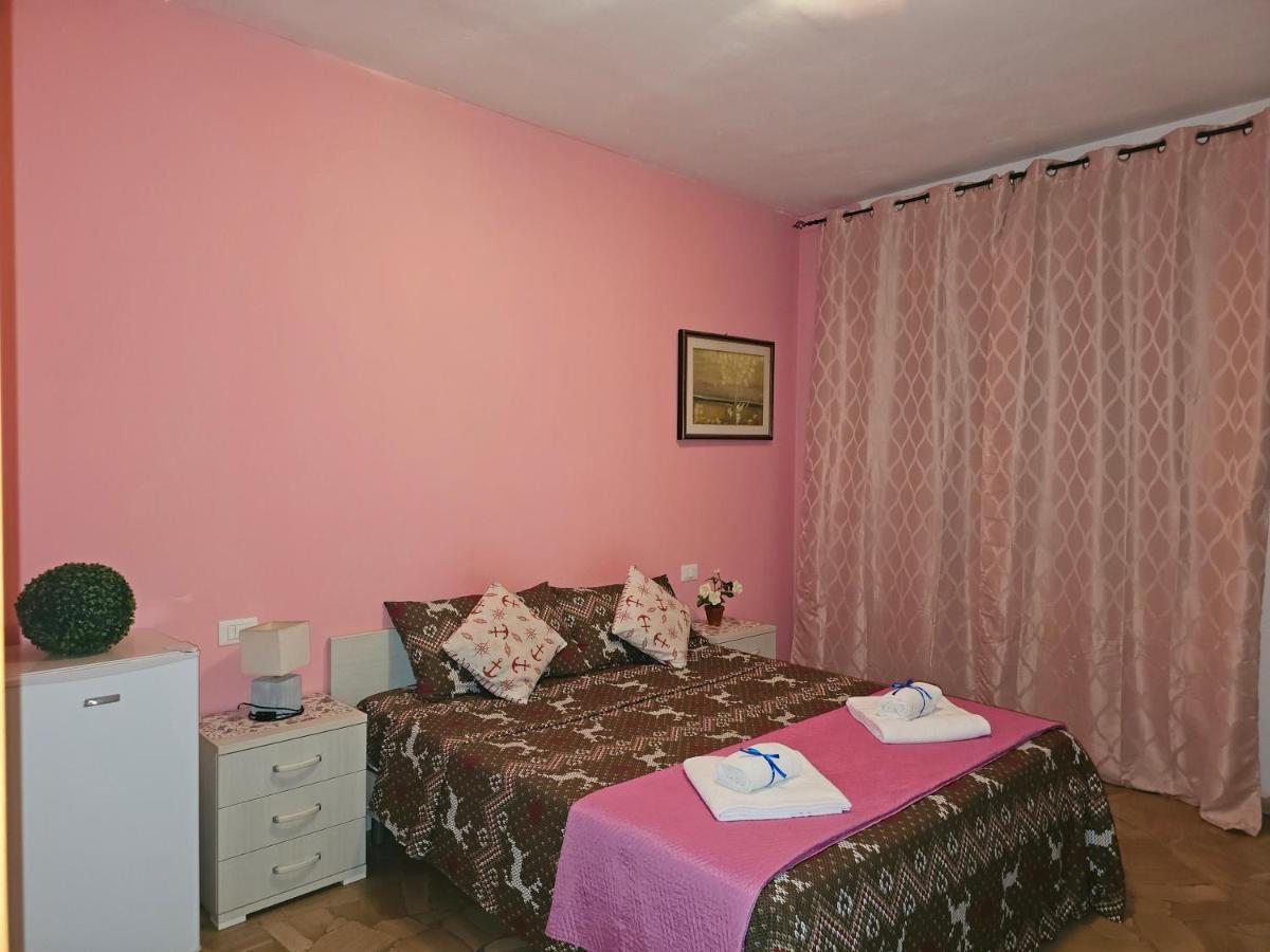 กาเด ฟิออรี 1 เวเนเซีย Bed & Breakfast เมสเตร ภายนอก รูปภาพ