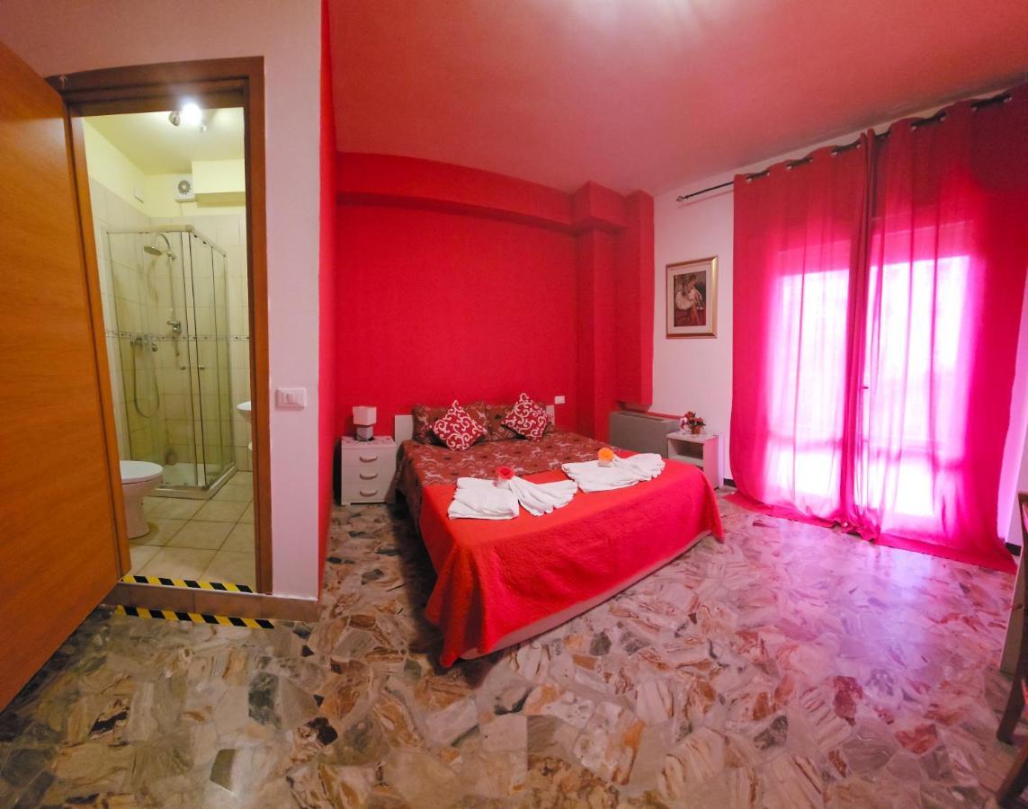 กาเด ฟิออรี 1 เวเนเซีย Bed & Breakfast เมสเตร ภายนอก รูปภาพ