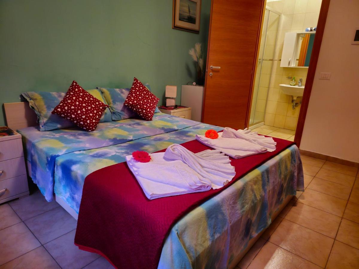 กาเด ฟิออรี 1 เวเนเซีย Bed & Breakfast เมสเตร ภายนอก รูปภาพ