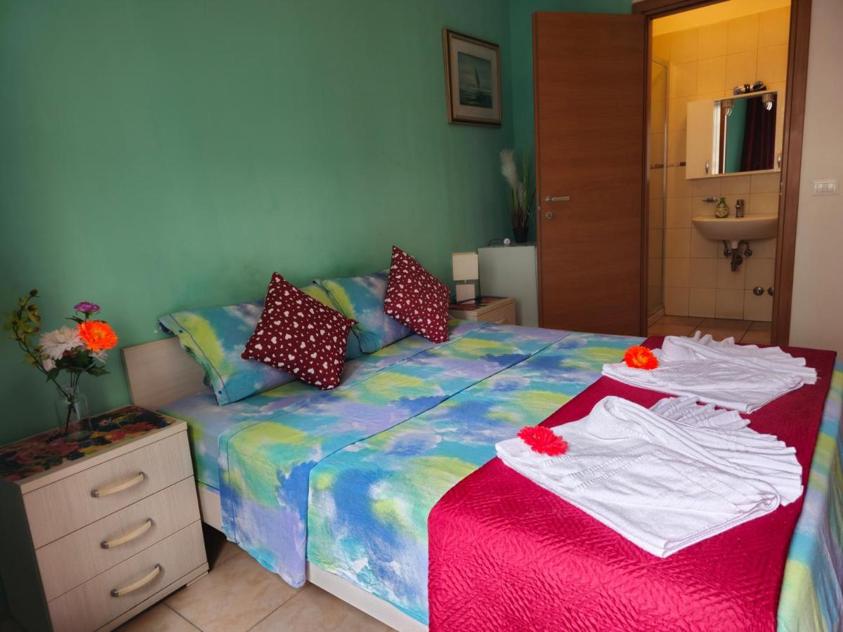 กาเด ฟิออรี 1 เวเนเซีย Bed & Breakfast เมสเตร ภายนอก รูปภาพ