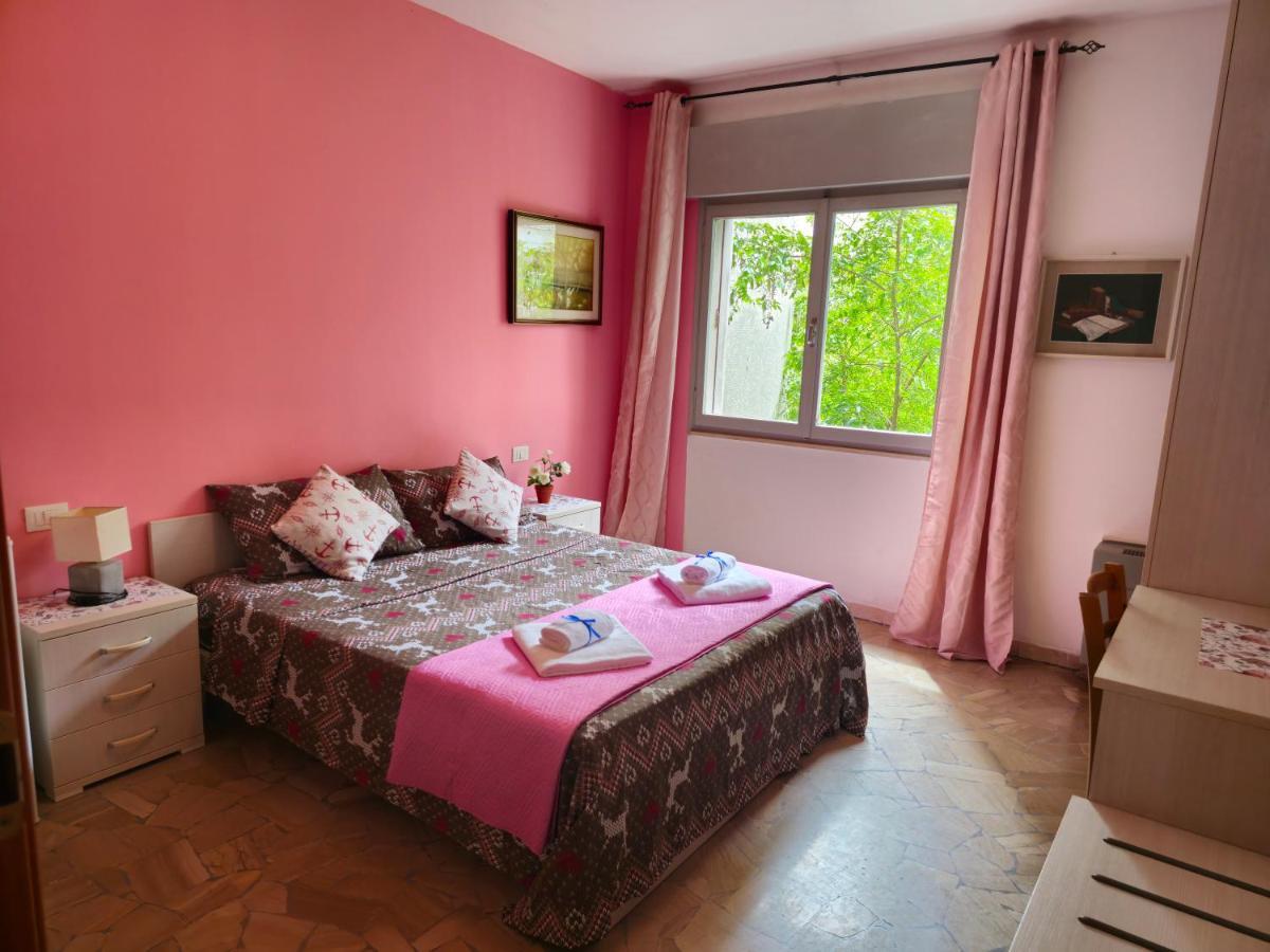 กาเด ฟิออรี 1 เวเนเซีย Bed & Breakfast เมสเตร ภายนอก รูปภาพ