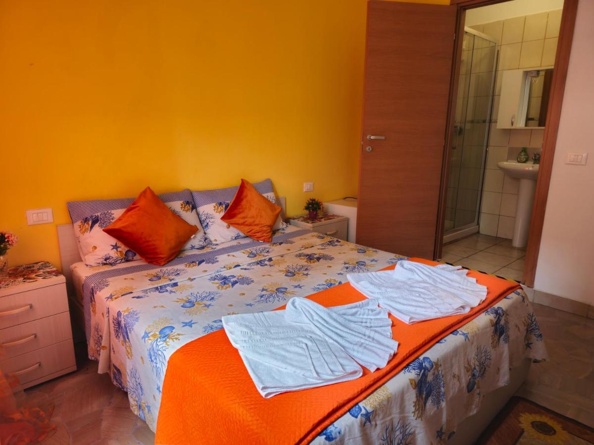 กาเด ฟิออรี 1 เวเนเซีย Bed & Breakfast เมสเตร ภายนอก รูปภาพ