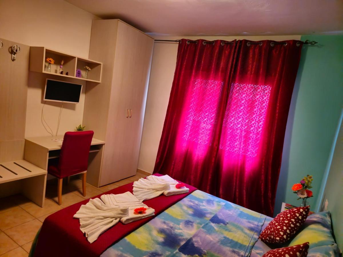 กาเด ฟิออรี 1 เวเนเซีย Bed & Breakfast เมสเตร ภายนอก รูปภาพ