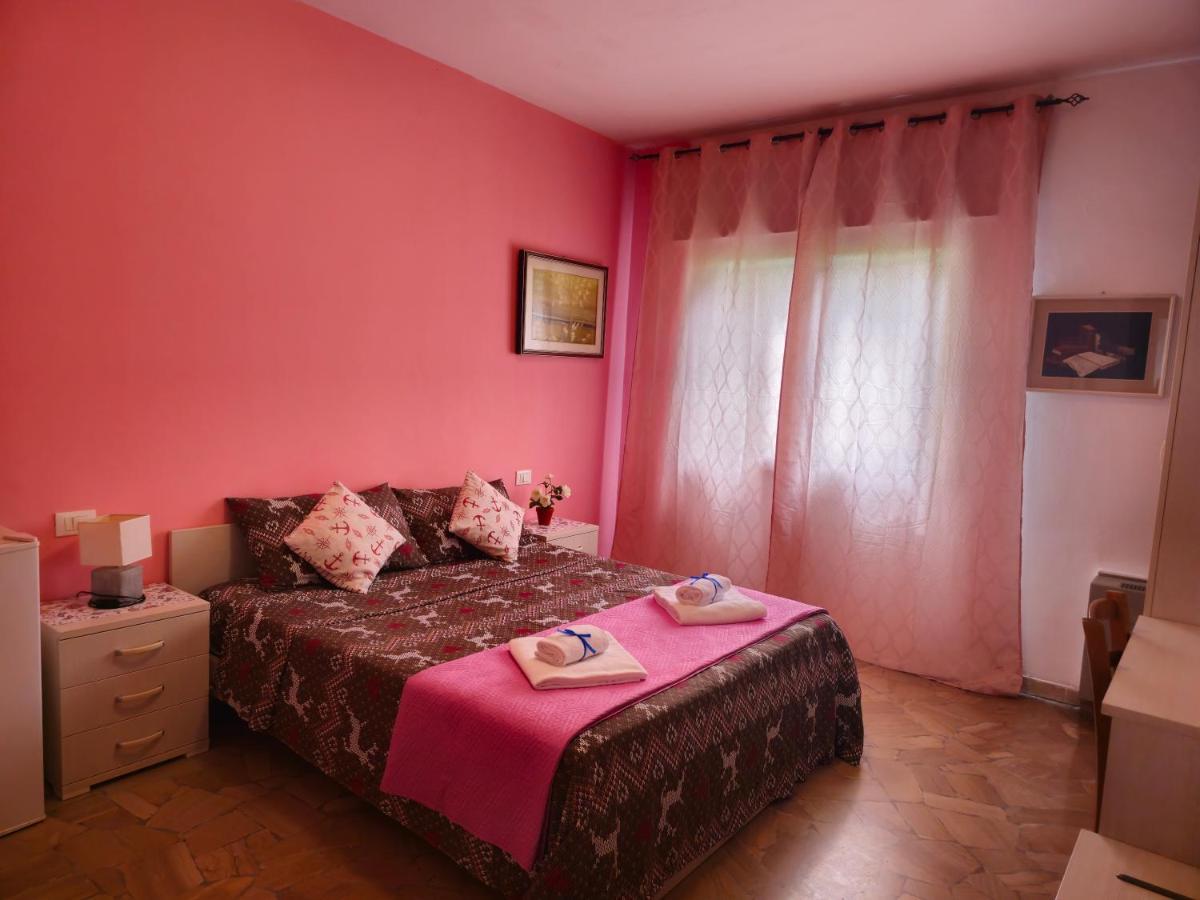 กาเด ฟิออรี 1 เวเนเซีย Bed & Breakfast เมสเตร ภายนอก รูปภาพ
